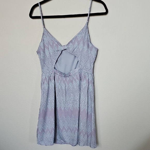 Bo*Bel Coquette Flirty Medium Bow Cut Out Back Chic Lavender Geometric Dress - Picture 9 of 13